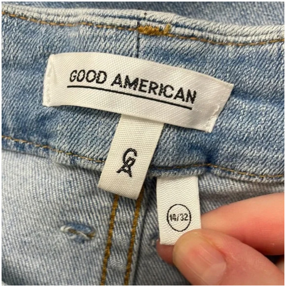Good American Good Legs Crop Jeans Size 32 - Picture 3 of 4